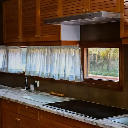 Casa Bustins